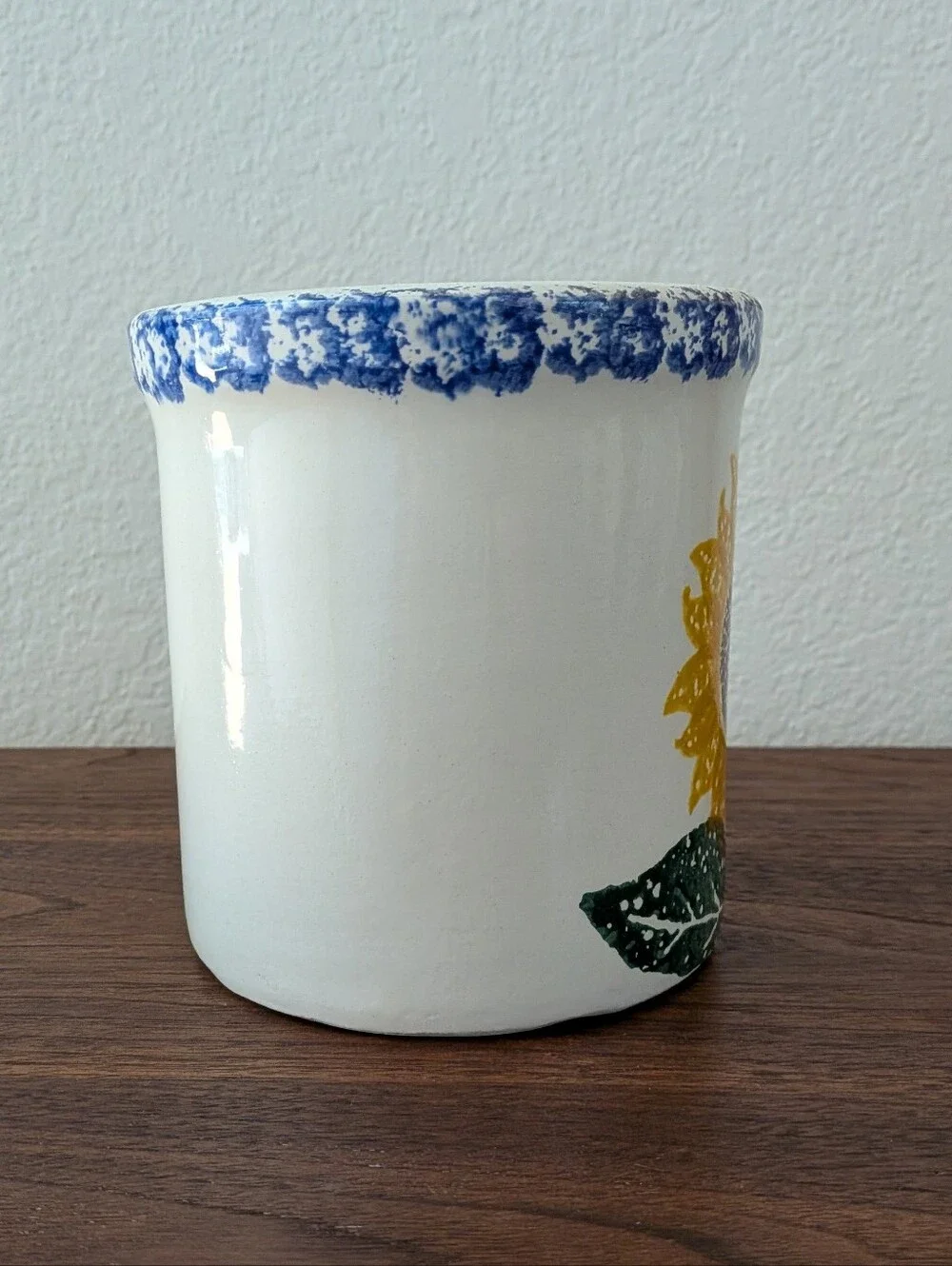 CROCK SHOP Art Pottery Santa Ana CA Sunflower Motif Design Vintage Open Croc 5.5
